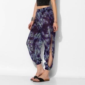 Band Of Gypsies Side-Slit Harem Pant